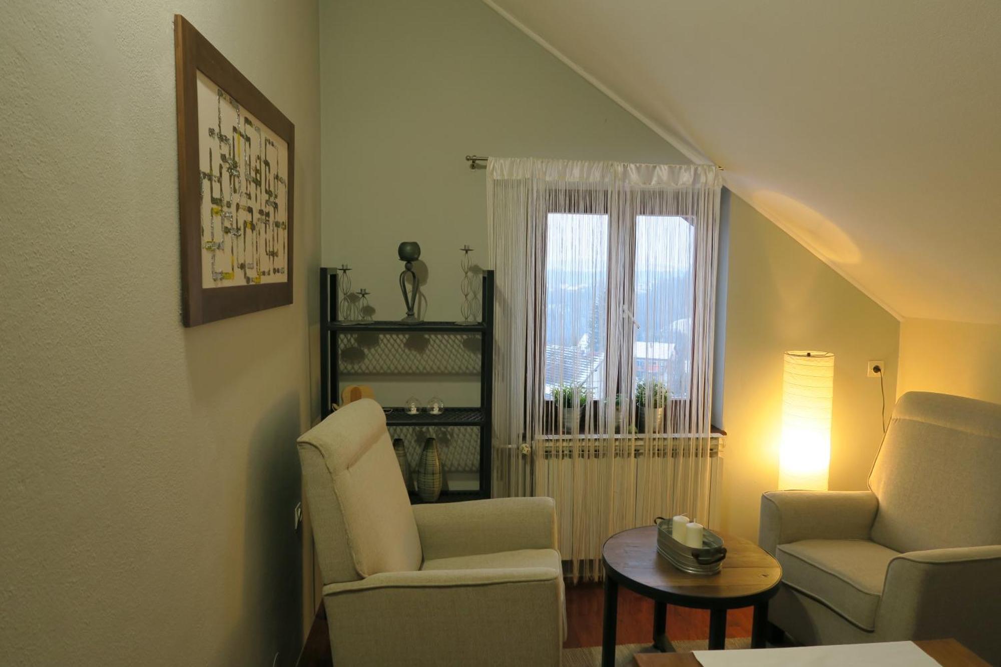 סלוניי Apartments And Rooms Stefanac מראה חיצוני תמונה