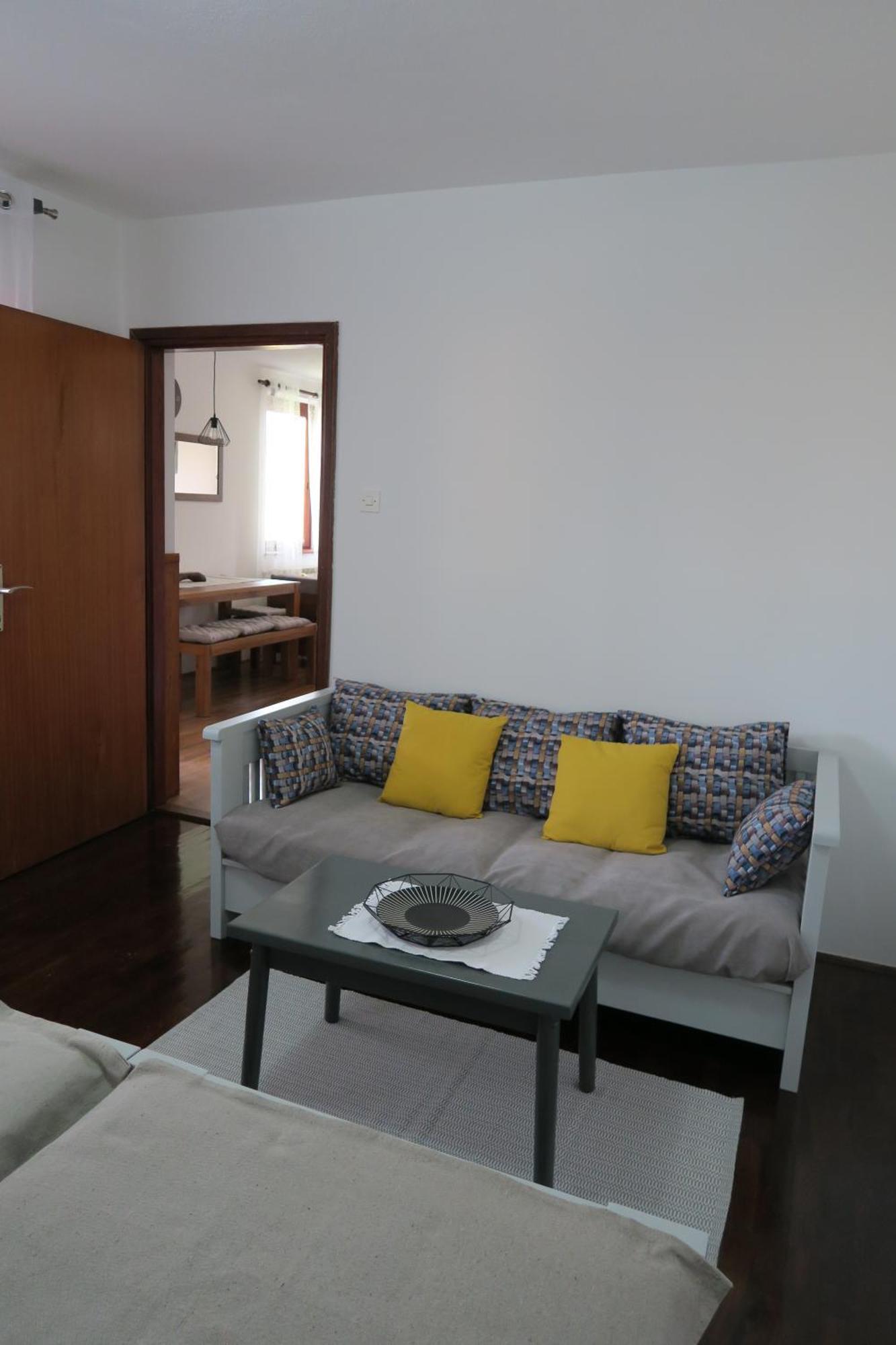סלוניי Apartments And Rooms Stefanac מראה חיצוני תמונה