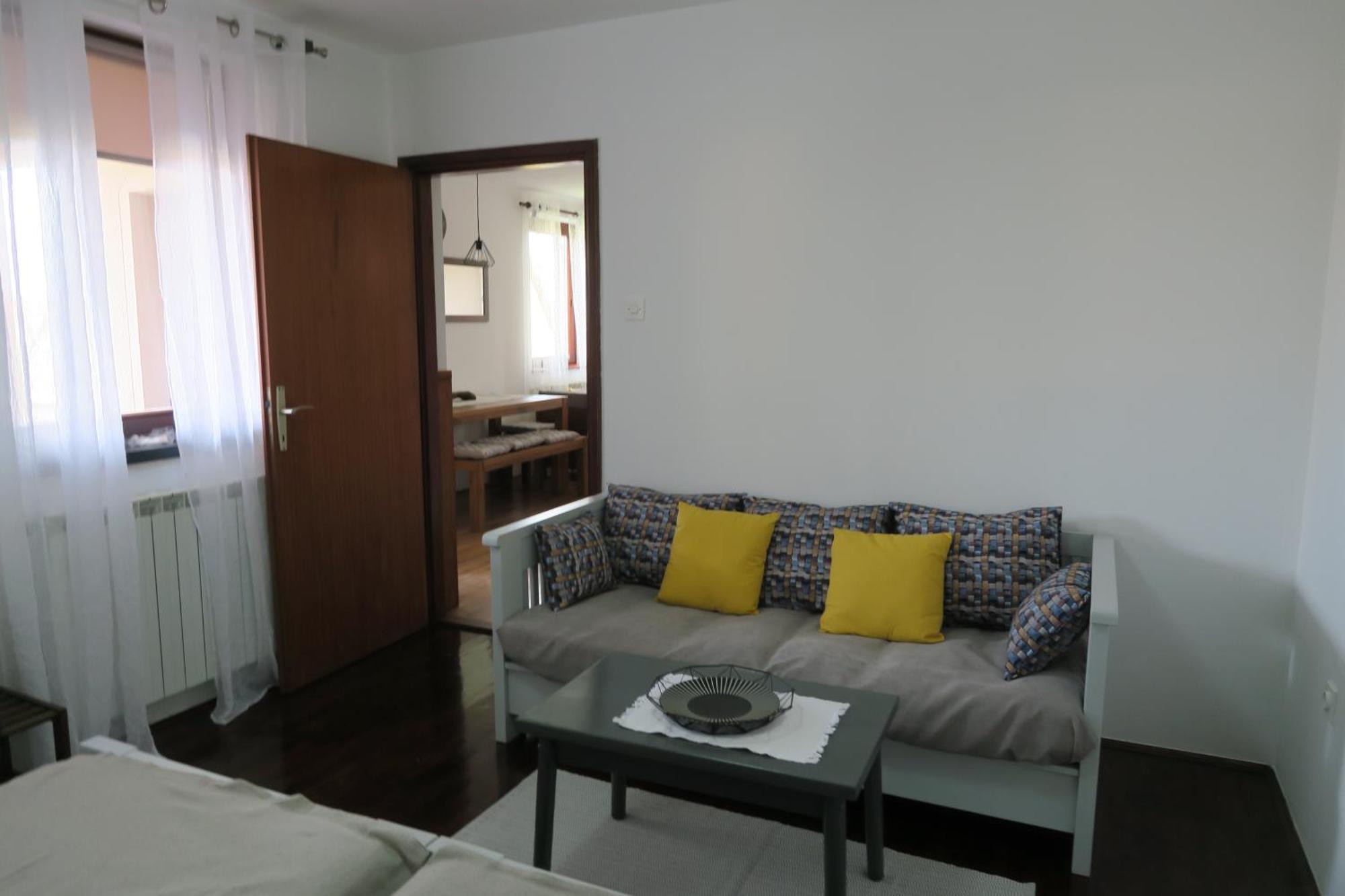 סלוניי Apartments And Rooms Stefanac מראה חיצוני תמונה