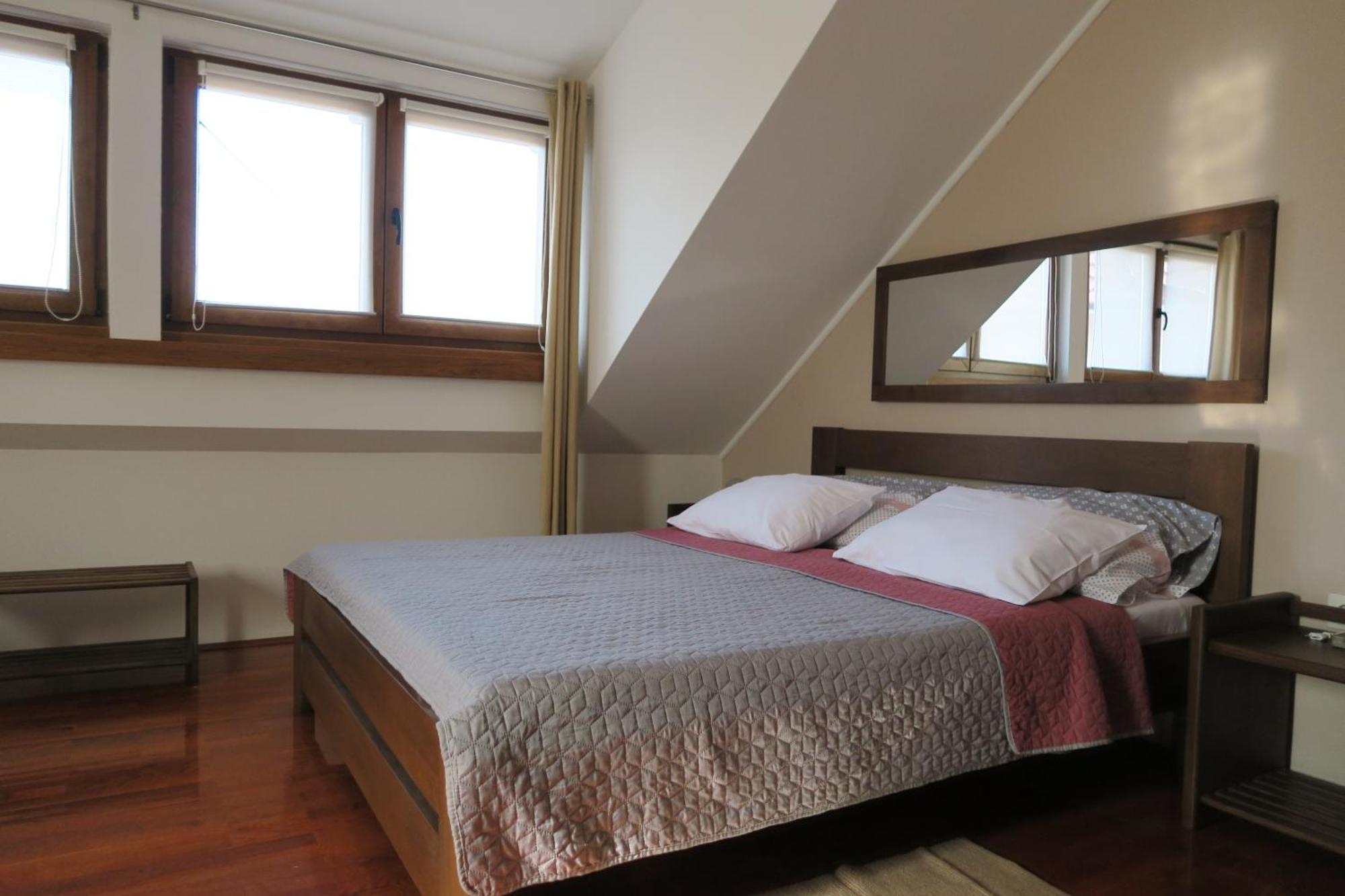 סלוניי Apartments And Rooms Stefanac מראה חיצוני תמונה