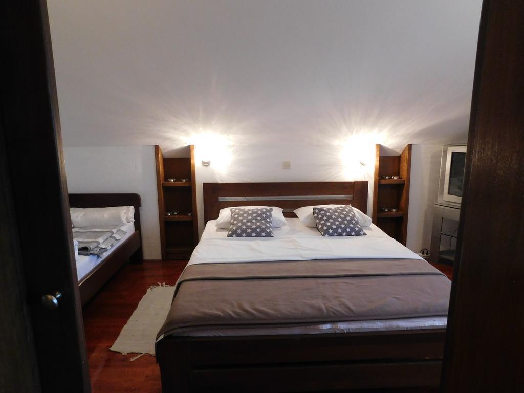 סלוניי Apartments And Rooms Stefanac מראה חיצוני תמונה